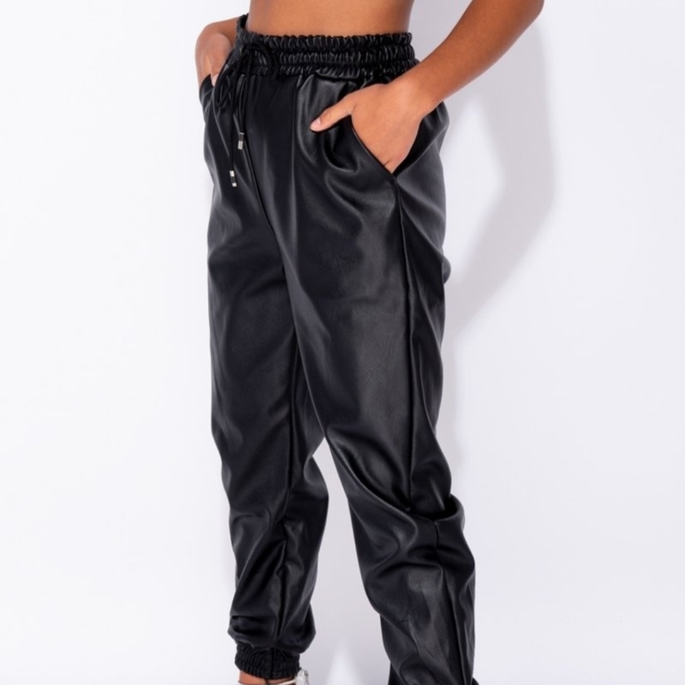 Jogging Trousers - Picture 11 of 16